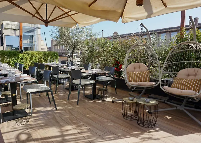 Caravita Hotel